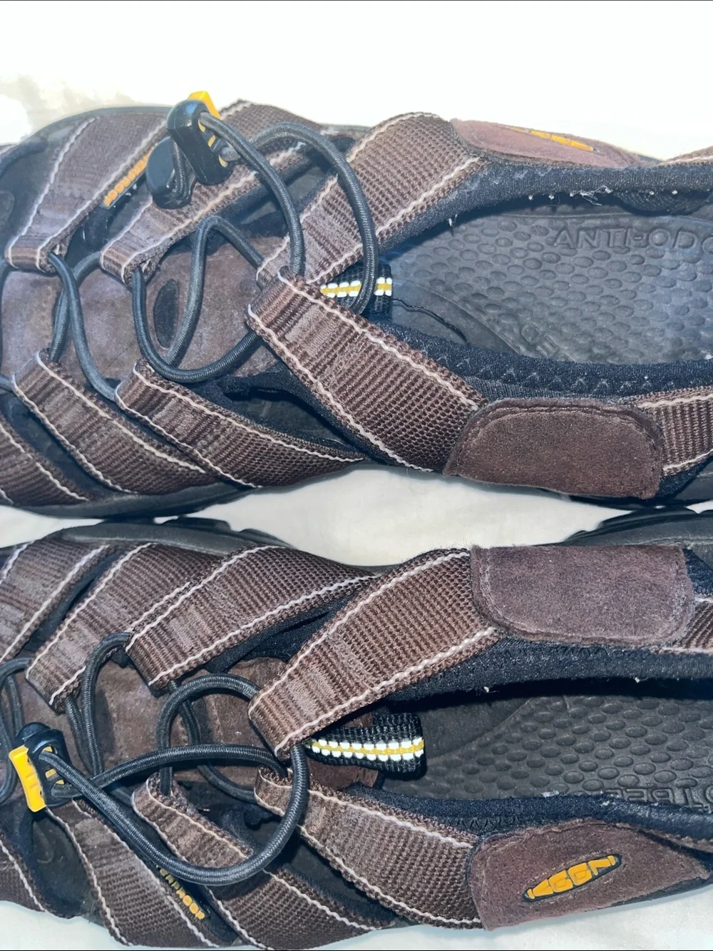 KEEN Newport H2 men's sandals in brown with a bungee cinching system